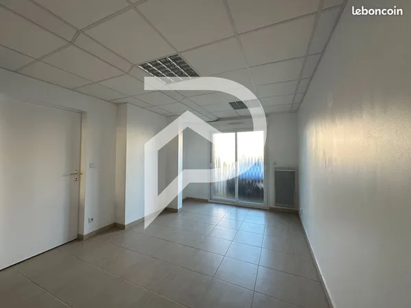 Bureaux 16 m² CARQUEFOU 