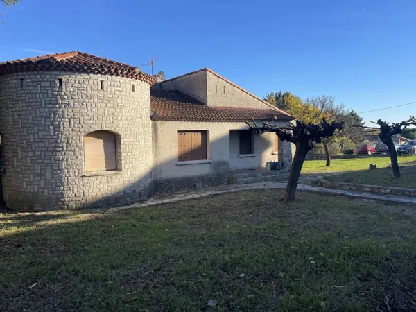 Maison de plain-pied 10 pièces 283 m² 