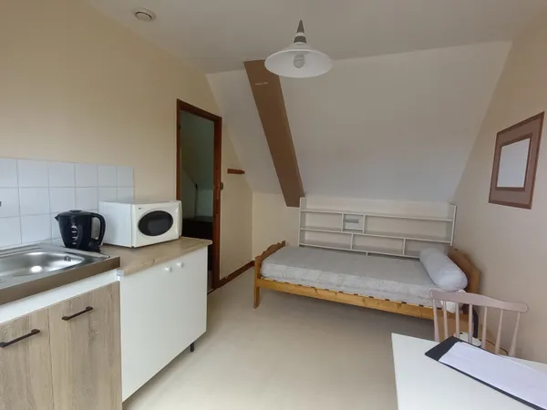 Studio 1 pièce 14 m² 