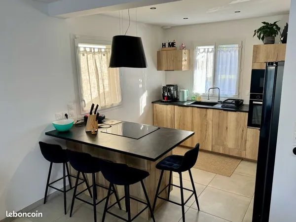 Maison moderne 3 chambres avec jardin et panneau solaire 