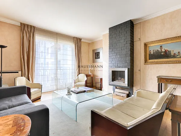 Appartement Paris VIII Eme 
