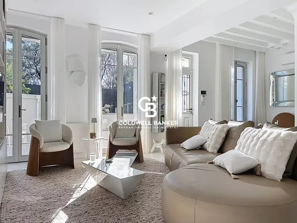 Confort Chaleureux : Maison Bourgeoise à La Rochelle 