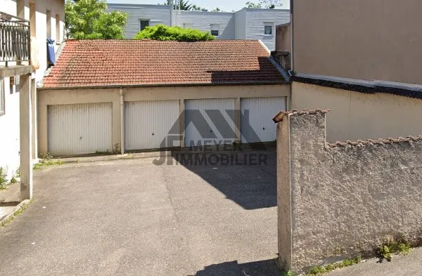Garage à louer à Frouard 