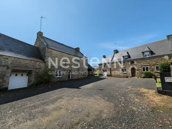 Ensemble immobilier à vendre à SERENT - Maison d'habitation - Grange - Garage 