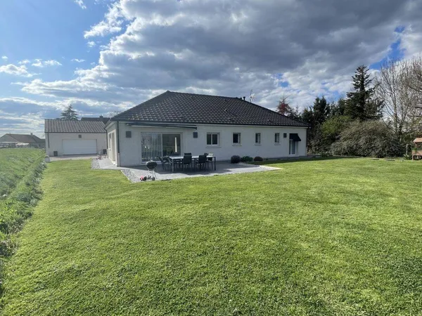 Maison de plain-pied 6 pièces 142 m² 