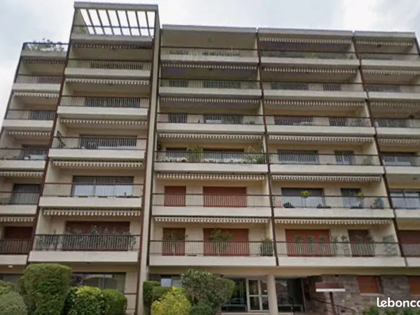 Parking/box 14 m² SAINT MAUR DES FOSSES 