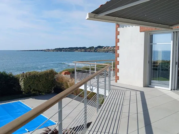 Maison 9 pièces 330 m² 