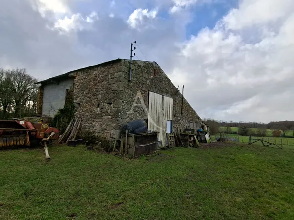 Grange 128 m² à vendre à AIZENAY 
