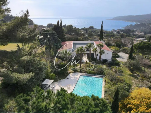 Villa 2 pièces 450 m² 