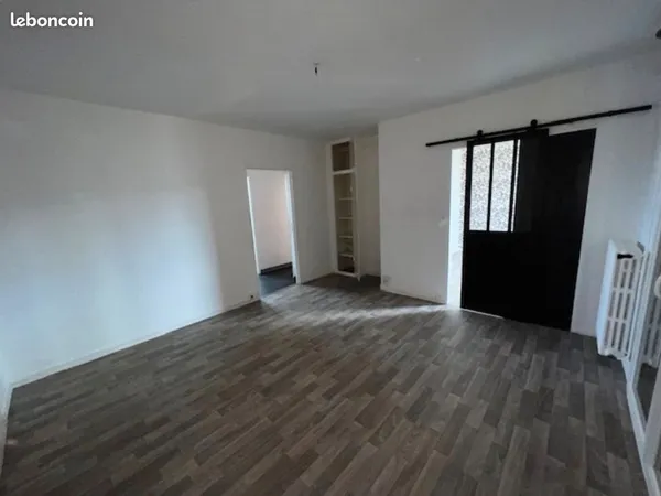 T4 2 chambres voir 3 et garage 
