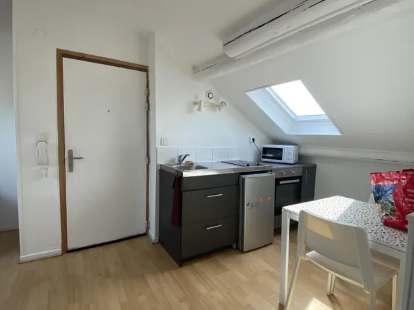 Appartement 1 pièce 18 m² 
