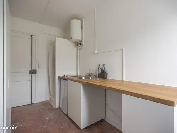 Appartement 1 pièce 8 m² 