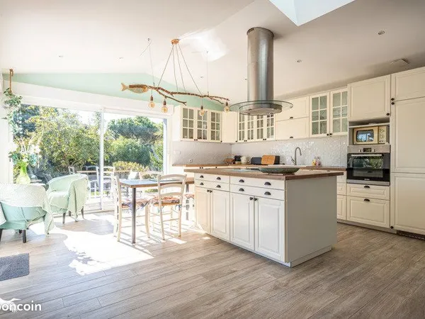 Maison 6 pièces 150 m² 