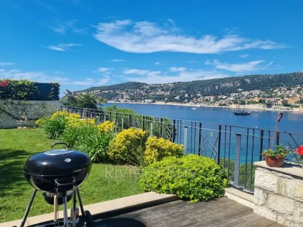 Villa 7 pièces 437 m²