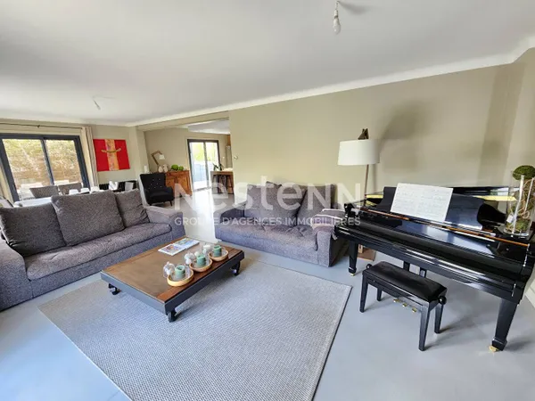 Maison 7 pièces 220 m² 