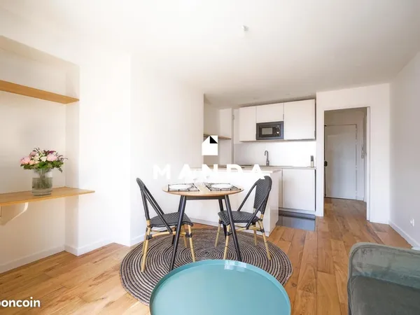 Studio 1 pièce 23 m² 