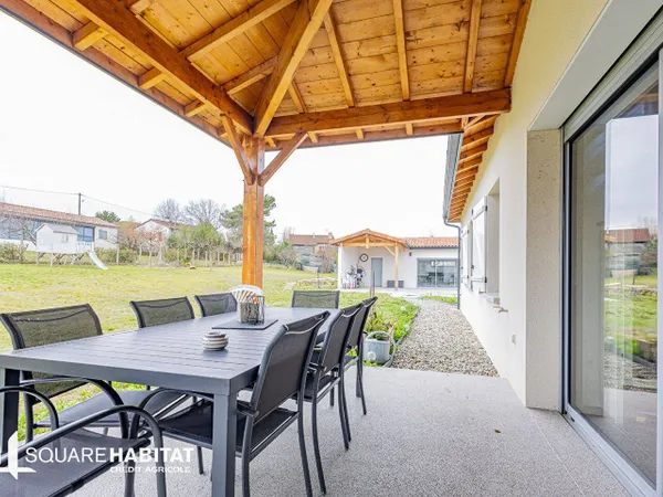 Maison de plain-pied 5 pièces 156 m² 