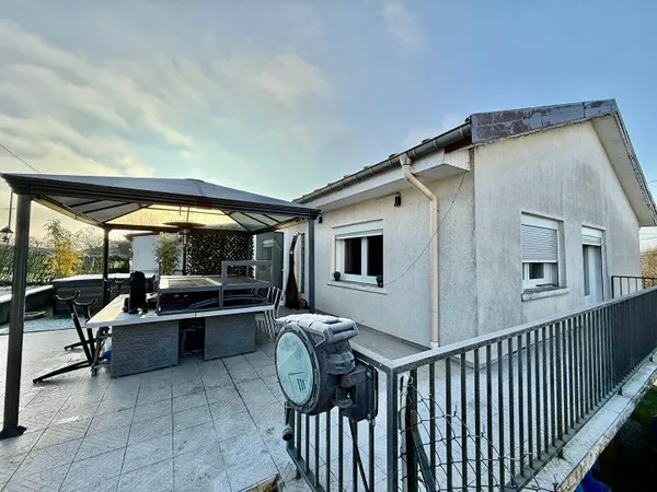 Maison de plain-pied 6 pièces 150 m² 