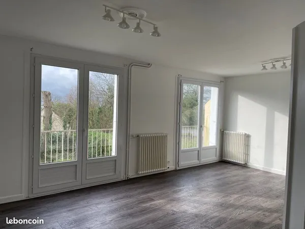 Appartement T4 lumineux avec balcon et garage