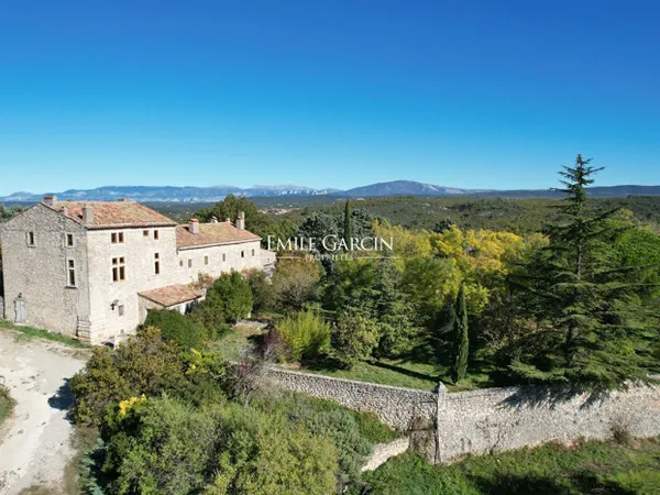 A vendre dans le haut Var : un héritage templier de 434 hectare 