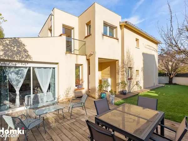 Maison 6 pièces 158 m² 