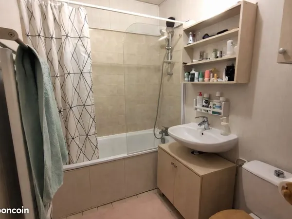 Studio 31,94 m² à louer - Juvisy-sur-Orge 