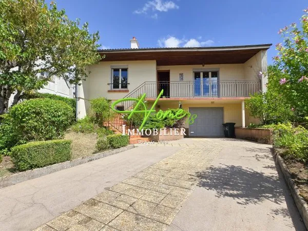 À vendre  Maison familiale 6 pièces à Saint-Germain-du-Puy