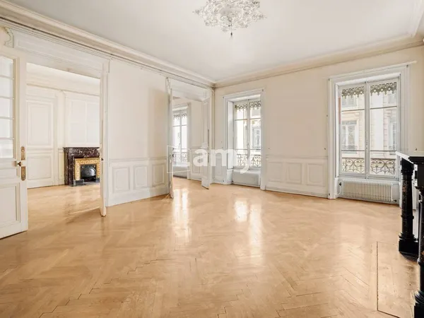Appartement 7 pièces 190 m² 