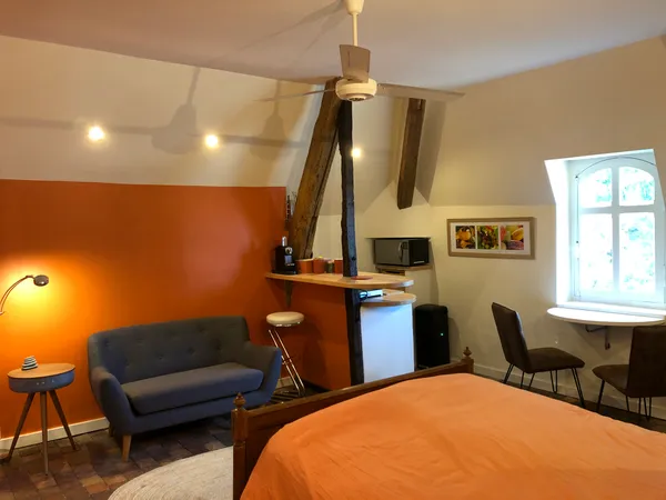 Loue studio meublé 