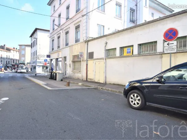Local commercial centre de Givors 