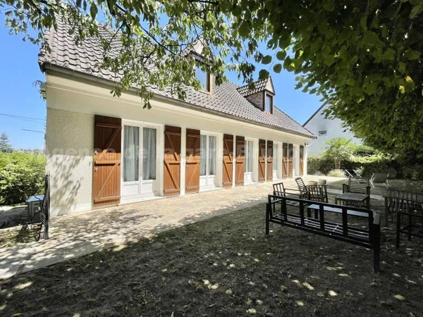 Maison 8 pièces 167 m² 