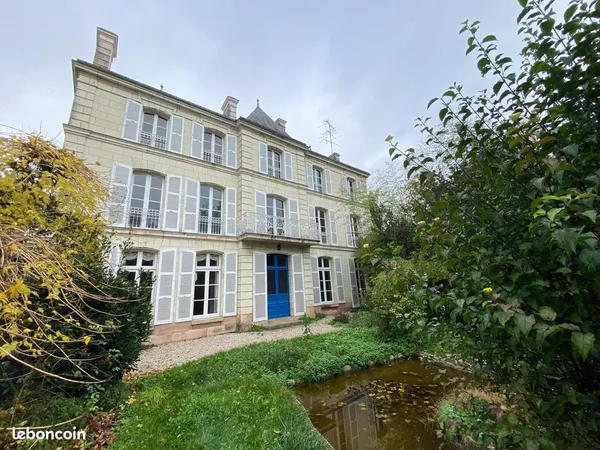 Maison 19 pièces 420 m² 