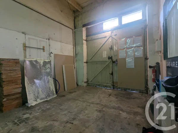 Parking/Garage/Box 250 m² 