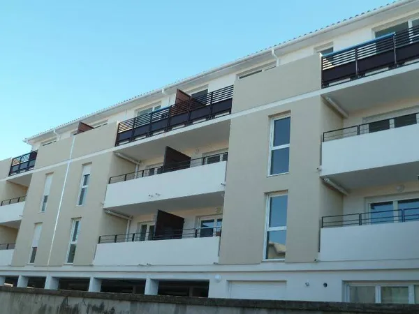 Studio 1 pièce 33 m² 