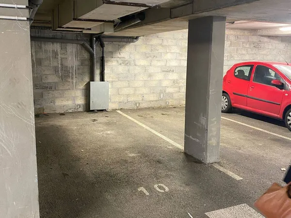 Parking 10 m² 