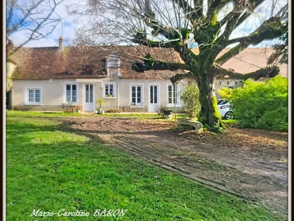LONGERE avec dépendances attenantes 4p PREUILLY LA VILLE (36) 