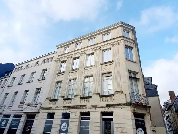 Studio 1 pièce 17 m² 