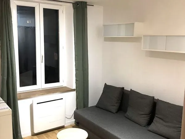 Studio 1 pièce 27 m² 