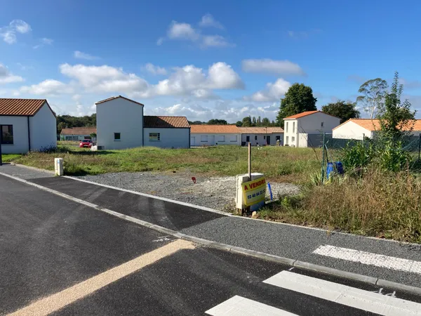 Terrain à 10 km de SAINT PHILBERT DE GRANDLIEU! 