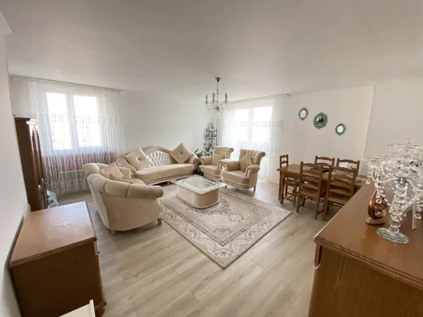 SPACIEUX APPARTEMENT EVRY CENTRE 
