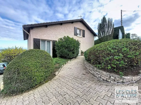 Villa 5 pièces 121 m² 