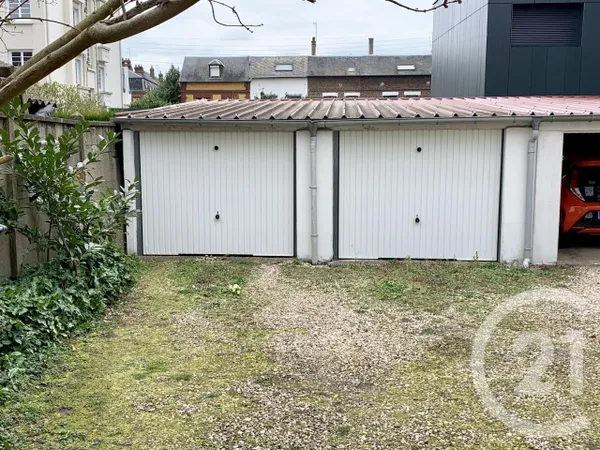 Parking 17 m² 