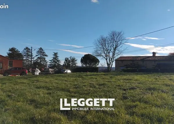 Terrain 2024 m² 