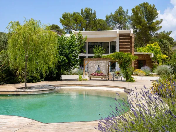 Maison 7 pièces 235 m² 