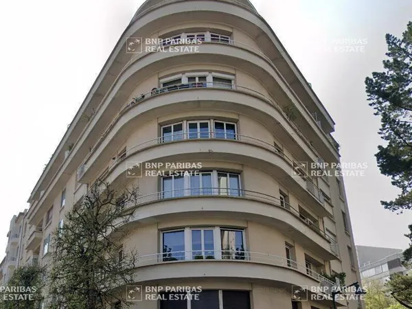Bureaux 142 m² 