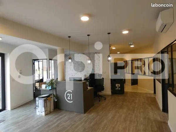 Local commercial 142 m² 