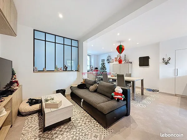 Propriété 5 pièces 101 m² 