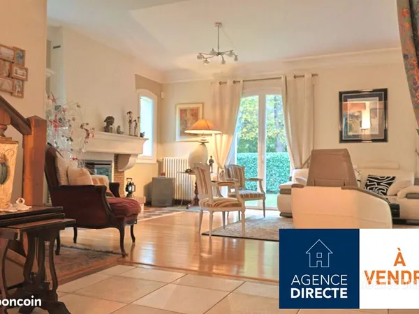Propriété 8 pièces 216 m² 