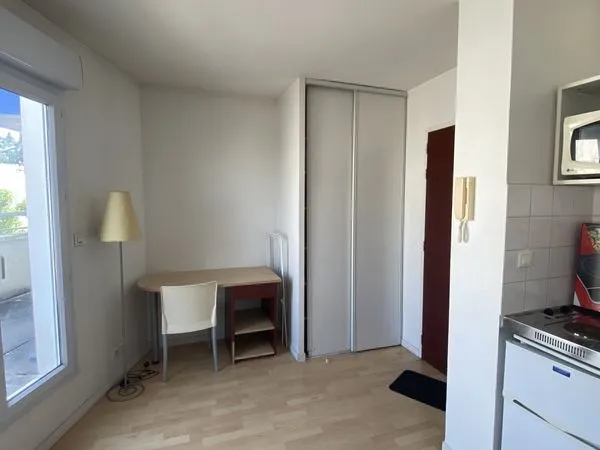 Studio 1 pièce 18 m² 