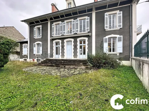 Maison 14 pièces 380 m² 